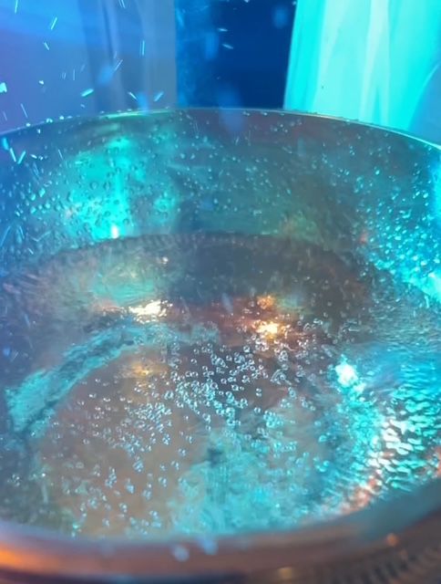 water vibration singing bowl